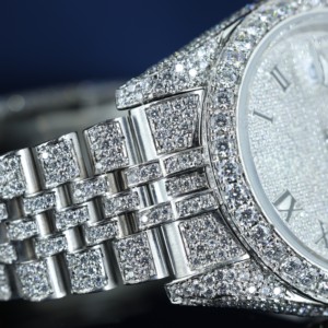 Reloj Mecánico de Alta Gama con Moissanita y Acero Inoxidable, Correa de 16 mm, Esfera con Indicadores, para Profesionales de Negocios, Disponible para la Venta - Product Image 3