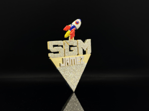 Pendentif personnalisé en diamant glacé Thunder, Pyramide James, en acier inoxydable plaqué imitation rhodium, breloque Hip Hop, cadeau unisexe - Product Image 2