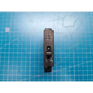 Phoenix Contact TMC 1 M1 100 4A ใช้เป็นชิ้นส่วนอุปกรณ์เซมิคอนดักเตอร์รุ่นเก่า - Product Image 2