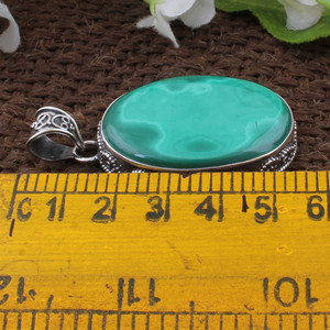 Grand pendentif en malachite naturelle, collier ovale de style vintage en argent sterling 925, bijoux bohèmes faits à la main pour femmes - Product Image 5
