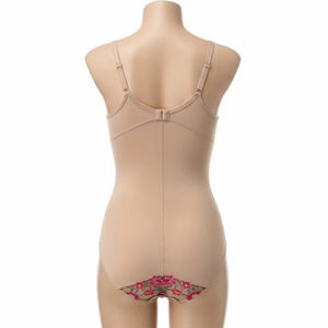 Braguita Moldeadora 3D Ecológica Bordada de Nylon y Spandex Elástica con Soporte Firme y Control de Cintura, Lencería al por Mayor - Product Image 3