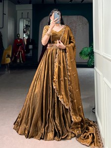 TENNYC Lehenga Choli pour femme avec dentelle dorée, sequins en soie et broderie filée, longueur cheville, tenue de soirée, ceinture de mariage - Product Image 2