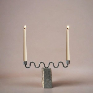 Porte-bougie de luxe en forme de tête de cheval, base en métal artistique, support de bougie en verre, élégant accent décoratif de table, bougie de designer unique - Product Image 4