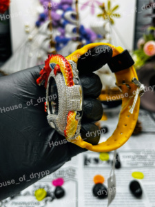 Montre numérique Iced Out avec design Dragon, diamants Moissanite, bracelet jaune, montre de luxe tendance Hip Hop - Product Image 2