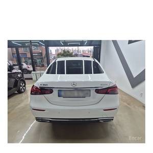 Mercedes-Benz Classe E E350 4MATIC Avantgarde Automatique Sièges en Cuir Volant à Gauche Caméra Arrière Mars 2022 38 033 km - Product Image 5