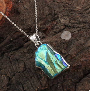 Collar Unisex de Plata de Ley 925 con Baño de Platino, con Colgante de Cristal Natural Brillante con Engaste Vintage, Venta al por Mayor - Product Image 5