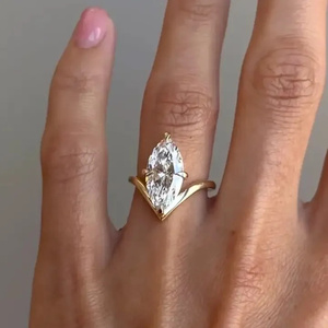 Anillo de compromiso solitario elegante de moissanita 925 con forma de marquesa en oro amarillo chapado, anillo de diamante de moissanita para venta al por mayor. - Product Image 5