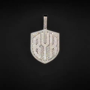 Joyería personalizada de alta calidad estilo rapero, plata maciza 925 con moissanita VVS, colgante con inicial de letra, regalo hip hop para él. - Product Image 2