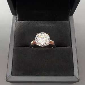 Bagues de fiançailles solitaires en or massif 14K avec diamant de laboratoire rond de 2 carats, sertis à griffes, pour anniversaire, mariage, vente en gros - Product Image 1
