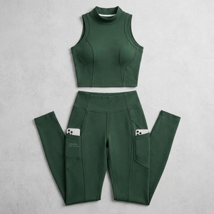 Conjunto de Yoga para Mujer, Top Corto de Cuello Alto Verde Oscuro, Leggings de Cintura Alta con Bolsillos, Ropa Deportiva de Dos Piezas para Gimnasio y Entrenamiento - Product Image 3