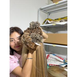 Extensions à pointe plate vietnamiennes vierges, lisses comme des baguettes, brun cendré avec mèches platine, pré-colorées, vente en gros - Product Image 1