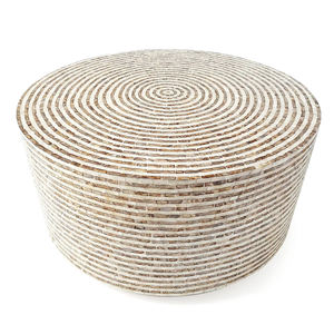 Mesa de Centro Artesanal de Nácar con Incrustaciones de Concha MOP, Mosaico de Lujo para Sala de Estar, Mueble de Centro Vietnamita - Product Image 3