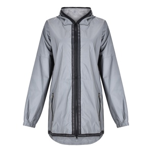Chaqueta Cortavientos Reflectante Personalizada, Impermeable, con Cambio de Color, Reactiva al Agua, para Senderismo, para Hombre, Proveedor OEM - Product Image 1