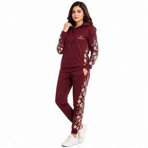Ensemble de vêtements de sport personnalisés et confortables pour femmes, ensembles de survêtements imprimés pour le jogging, l'entraînement et les activités de plein air, survêtement imprimé pour femmes - Product Image 1