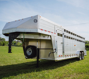 Remolque Eléctrico Premium de Cuello de Cisne para Ganado, de Aluminio Reforzado, para Transporte de Animales: Vacas, Ovejas, Caballos, Cabras, 16,000-24,000+ lb - Product Image 1