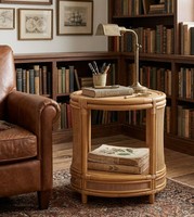 Table d'appoint en rotin naturel avec panneaux en cannage tressé, plateau rond et étagère de rangement ouverte, table d'appoint rustique de style bohème pour la maison