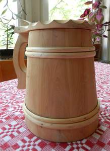 Verre à bière artisanal en bois de genévrier avec couvercle : Décoration rustique suédoise - Product Image 4