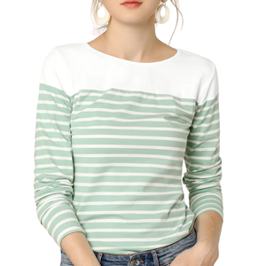 Camiseta de Mujer Personalizada con Rayas, de Algodón y Elastano, Tejido de Punto Suave, Corte Regular, Blanca y Azul a Rayas - Product Image 4