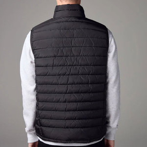 Gilet matelassé chaud pour homme avec rembourrage léger et style moderne, parfait pour la collection saisonnière, OEM, marque privée - Product Image 4
