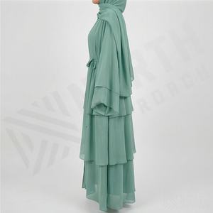 Abaya ouverte avec manches évasées et ceinture, tissu doux, idéale pour la superposition, tenues décontractées ou formelles, vêtements modestes de haute qualité. - Product Image 3