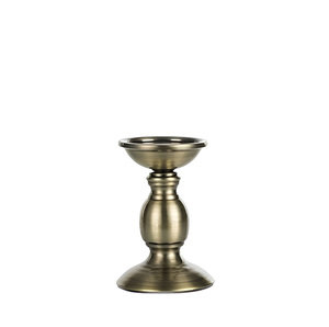 Nuevo candelabro con acabado antiguo para decoración del hogar, portavelas de aluminio fundido, acabado en latón antiguo, hecho a mano y personalizado. - Product Image 1