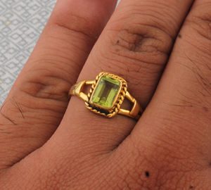 แหวนเงินแท้ 925 ประดับเพอริดอตทรงกลม งานแฮนด์เมด สไตล์โบโฮคลาสสิก เรียบหรู แหวนเพชรเม็ดเดี่ยว รับรองโดยบุคคลที่สาม งานแต่งงานเมืองชัยปุระ - Product Image 4