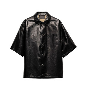 เสื้อเชิ้ตหนังสีดำคุณภาพสูงสำหรับผู้ชาย แขนสั้น ปักลาย บริการ OEM จัดส่งด่วน เสื้อหนังใหม่ - Product Image 1