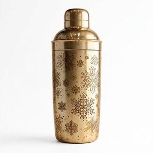 Shaker à cocktails en laiton fait main au design tendance avec gravure de feuille tropicale, outil de bar en métal pour la préparation de cocktails - Product Image 4