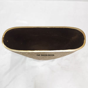 Vase décoratif en aluminium de forme unique avec texture gaufrée crocodile pour la décoration de maisons, hôtels, centres commerciaux et complexes hôteliers - Product Image 6