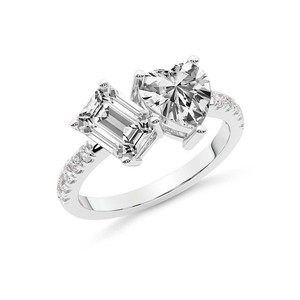 Anillo de Diamantes Cultivados en Laboratorio con Dos Piedras de Esmeralda y Corazón, Estilo Vega, en Oro de Lujo, Certificado por IGI, Joyería para Mujer - Product Image 2