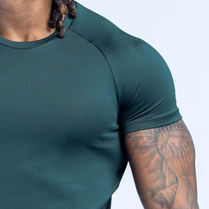 Nouveau design, logo personnalisé, t-shirt noir slim fit pour homme, entraînement sportif, été, tissu respirant et léger, vêtements de sport pour moi - Product Image 5