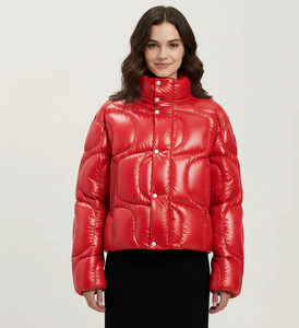 Chaqueta de Invierno para Mujer de Piel de Oveja Genuina Marrón, Cuello Camisero, Logotipo Frontal, Reversible, Ecológica, Calefactable, Resistente al Viento y Cálida - Product Image 5