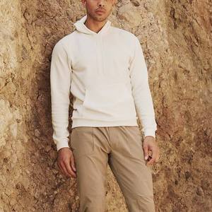 Sweat-shirt à capuche confortable en molleton épais, logo personnalisé, demi-blanc, poches kangourou, 100% coton, hiver - Product Image 2