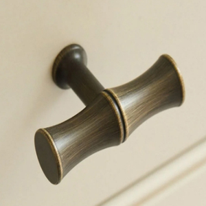 มือจับตู้รูปตัว T ทำจากทองเหลืองยี่ห้อ Grove Bamboo - Product Image 3