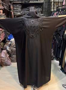 Vente en gros de robes Abaya de luxe en polyester brodé de qualité supérieure pour femmes musulmanes, style arabe - Product Image 3