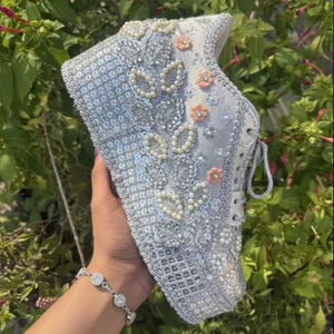 Tendance : Baskets compensées pour femme, argentées, brodées de perles, à plateforme haute, à motifs floraux et de paillettes, pour mariages, fêtes, décontractées et la marche - Product Image 1