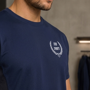 เสื้อยืดคุณภาพสูง รุ่นปี 2026 สีกรมท่า แขนสั้น แห้งเร็ว ทรงปกติ คอกลม ดีไซน์สปอร์ต พิมพ์โลโก้ด้านหน้า - Product Image 5