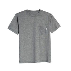 Camiseta Personalizada de Manga Corta con Cuello Redondo y Bolsillo en el Pecho para Hombre, Color Gris, Corte Regular, Informal, de Algodón - Product Image 1