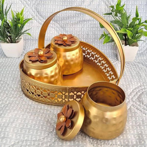 Ensemble de 3 pots de rangement décoratifs en métal doré Lotus pour fruits secs, avec panier orné et arqué - Product Image 6