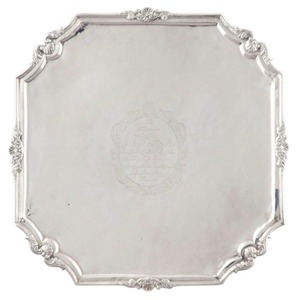 Assiettes de présentation en métal gaufré floral vintage pour mariages et événements – Vaisselle robuste en gros pour la mise en table - Product Image 4