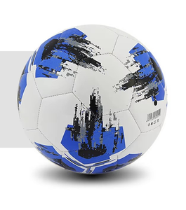 Ballon de football en cuir PU OEM léger, pour entraînement et match, matériau durable, logo personnalisé disponible, vente en gros en vrac directement de l'usine - Product Image 3