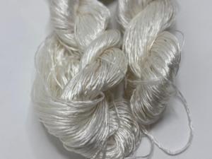Fil de Soie de Mûrier 100% Pur, Fil de Soie Naturel Blanc Premium en Bobines pour Tissage, Tricot, Broderie, Crochet - Product Image 3