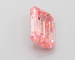 JAY GOPAL IMPEX Diamant rose vif fantaisie taille émeraude de 1,71 carat, CVD, clarté VS2, polissage excellent, pierre cultivée en laboratoire, personnalisable - Product Image 4