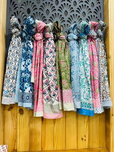 Pareo de Playa 100% Algodón, Hecho a Mano con Estampado Indio, Floral, Ligero, para Cubrir el Traje de Baño, Estilo Resort - Product Image 5
