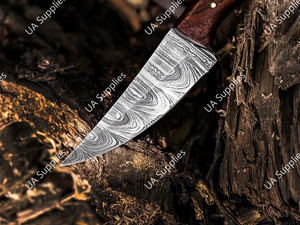 มีดแค้มปิ้งใบตายเหล็กดามัสกัส ดีไซน์ใหม่ปี 2026 ด้ามไม้พะยูงธรรมชาติ OEM 58 HRC คมกริบ พร้อมปลอก - Product Image 5