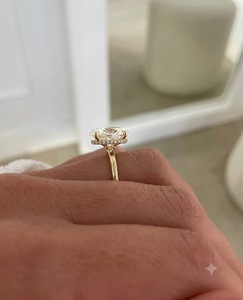 แหวนหมั้นเพชรทรงรี Shivay Star Diamond ประดับเพชรเพาะเลี้ยงแบบโซลิแทร์ ทองคำแท้ 100% ประดับเพชรแบบ Pav ดีไซน์คลาสสิกสำหรับงานแต่งงาน - Product Image 3