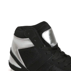 Chaussures de boxe respirantes et légères à lacets en daim et maille de haute qualité 2026 pour l'entraînement sportif et la lutte, avec logo personnalisé - Product Image 4