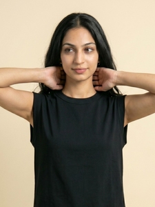 Camiseta Deportiva Negra para Mujer, Sin Mangas, Cuello Redondo, Corte Holgado Informal, Básica, Suave y Cómoda, Top de Moda para el Día a Día, Estilo Urbano Moderno - Product Image 1