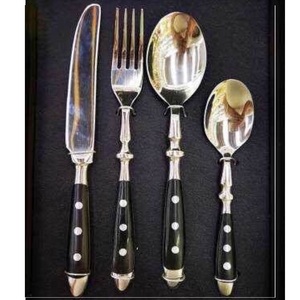 Juego de Cubiertos de Acero Inoxidable de 24 Piezas con Mango de Madera, Cubertería Moderna Plateada para el Hogar, Regalo, Hecho a Mano, Alta Calidad - Product Image 3