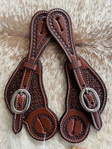 Espuelas de Cuero para Botas, Color Marrón con Diseño Floral, Costuras Blancas, Hebilla Plateada, Equipo de Equitación, Modelo LC-358, Uttar Pradesh - Product Image 1
